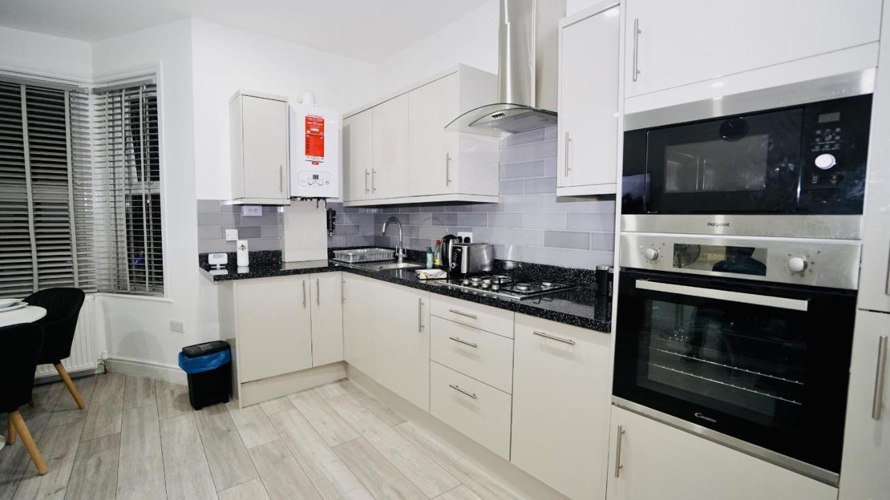 E2M Stays Lovely Apt Close To Ilford Station With Free Parking Exterior photo